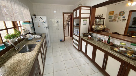 House in Riviera de São Lourenço
