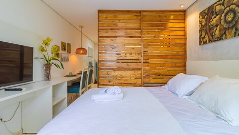 Laguna Beach #108 - Flat with garden by Carpediem