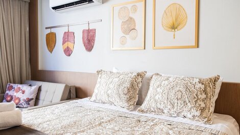 Setai Yacht #503 - Quadruple Flat by Carpediem