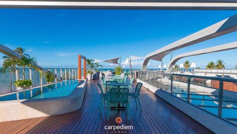 Setai Yacht #503 - Quadruple Flat by Carpediem