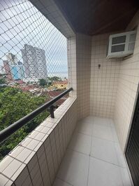 APARTAMENTO 6 PESSOAS PÉ NA AREIA MARACANÃ- PRAIA GRANDE