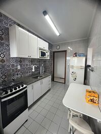 APARTAMENTO 6 PESSOAS PÉ NA AREIA MARACANÃ- PRAIA GRANDE