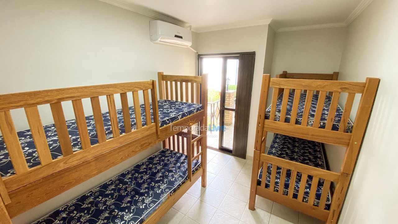 Casa para alquiler de vacaciones em Governador Celso Ramos (Praia de Palmas)