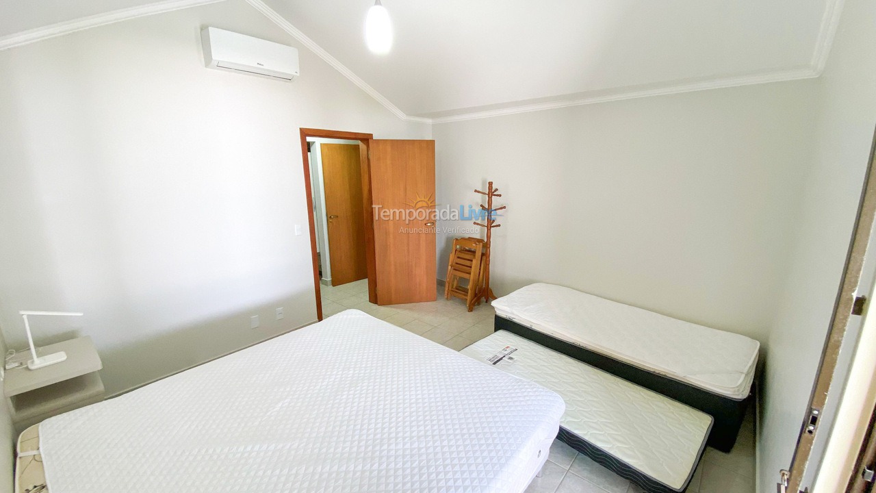 Casa para alquiler de vacaciones em Governador Celso Ramos (Praia de Palmas)