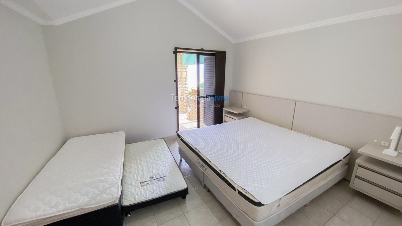 Casa para alquiler de vacaciones em Governador Celso Ramos (Praia de Palmas)