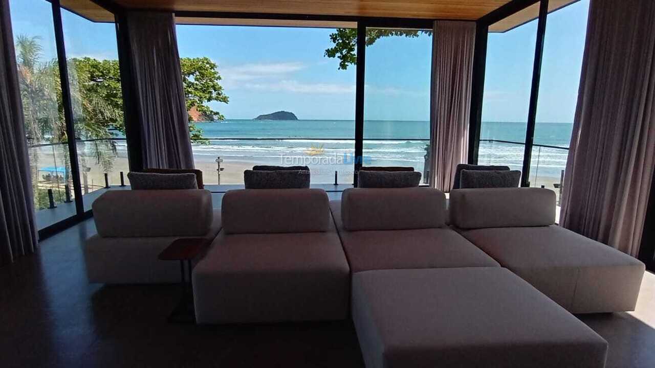 Casa para alquiler de vacaciones em São Sebastião (Praia da Baleia)