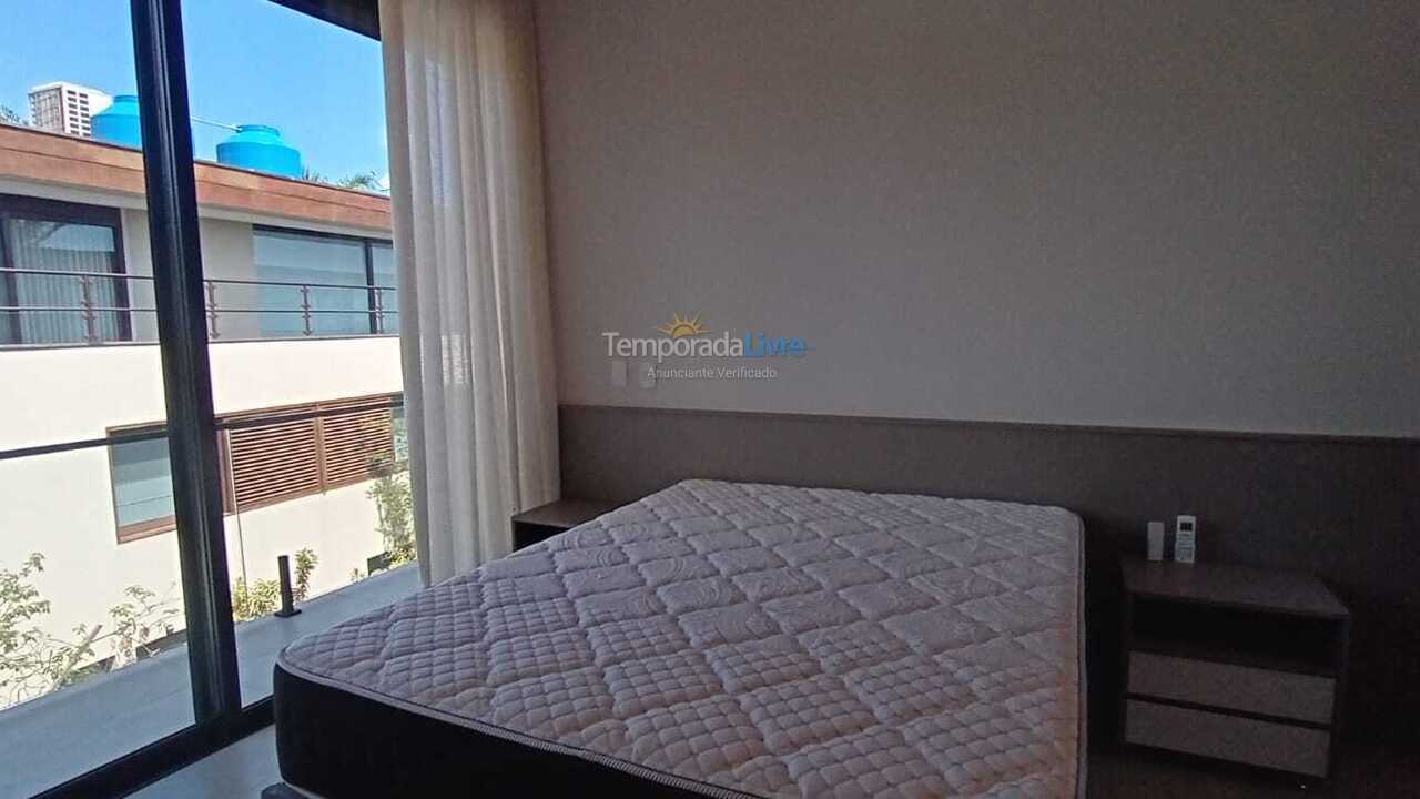 Casa para alquiler de vacaciones em São Sebastião (Praia da Baleia)