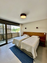 Residencia de Alto Estándar en Condominio en Playa Juquehy