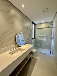 Residencia de Alto Estándar en Condominio en Playa Juquehy