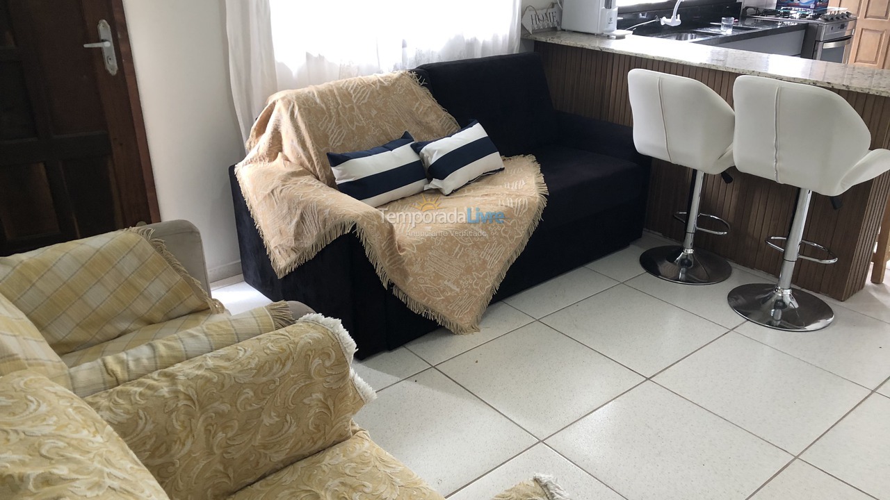 Casa para aluguel de temporada em Guaratuba (Balneário Eliane)