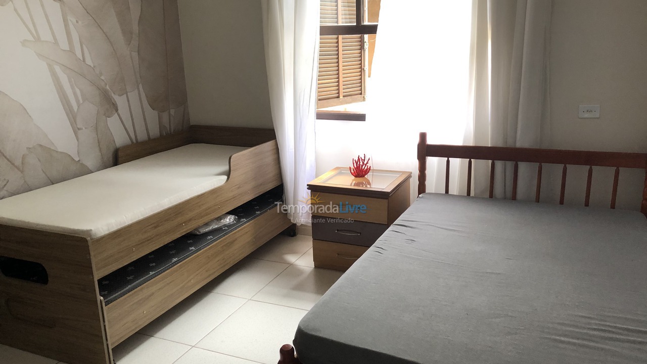 Casa para aluguel de temporada em Guaratuba (Balneário Eliane)