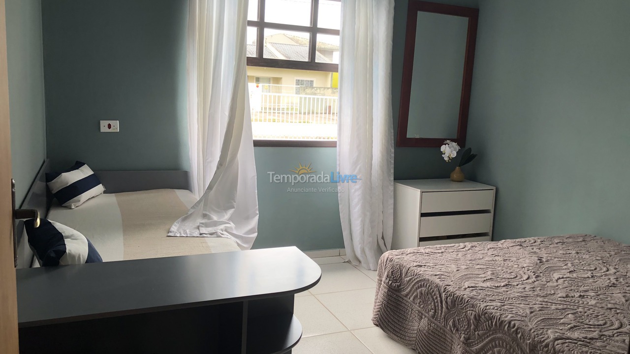 Casa para aluguel de temporada em Guaratuba (Balneário Eliane)