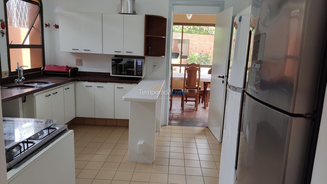 Casa para alquiler de vacaciones em Guarujá (Praia do Pernambuco)