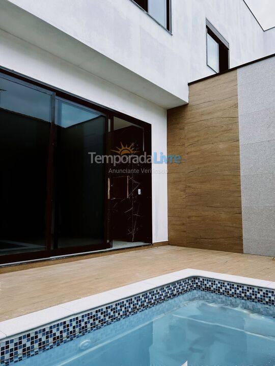 Casa para aluguel de temporada em São Francisco do Sul (Prainha)