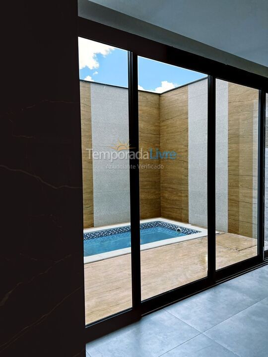 Casa para aluguel de temporada em São Francisco do Sul (Prainha)