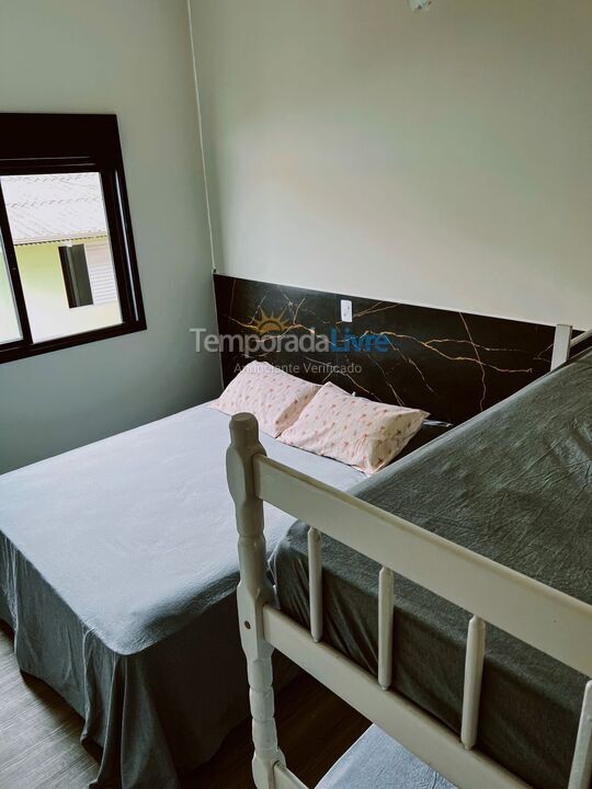 Casa para aluguel de temporada em São Francisco do Sul (Prainha)