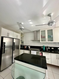 Residencia en Condominio Exclusivo en Playa Juquehy (Enero)