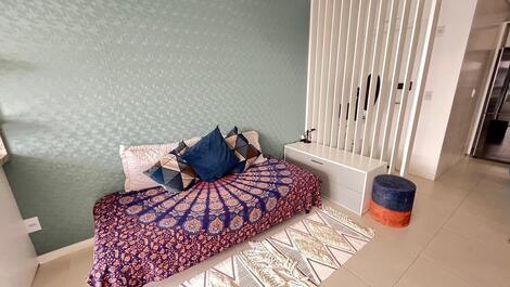 Apartamento nuevo a 80 metros del mar Condominio completo de ocio.