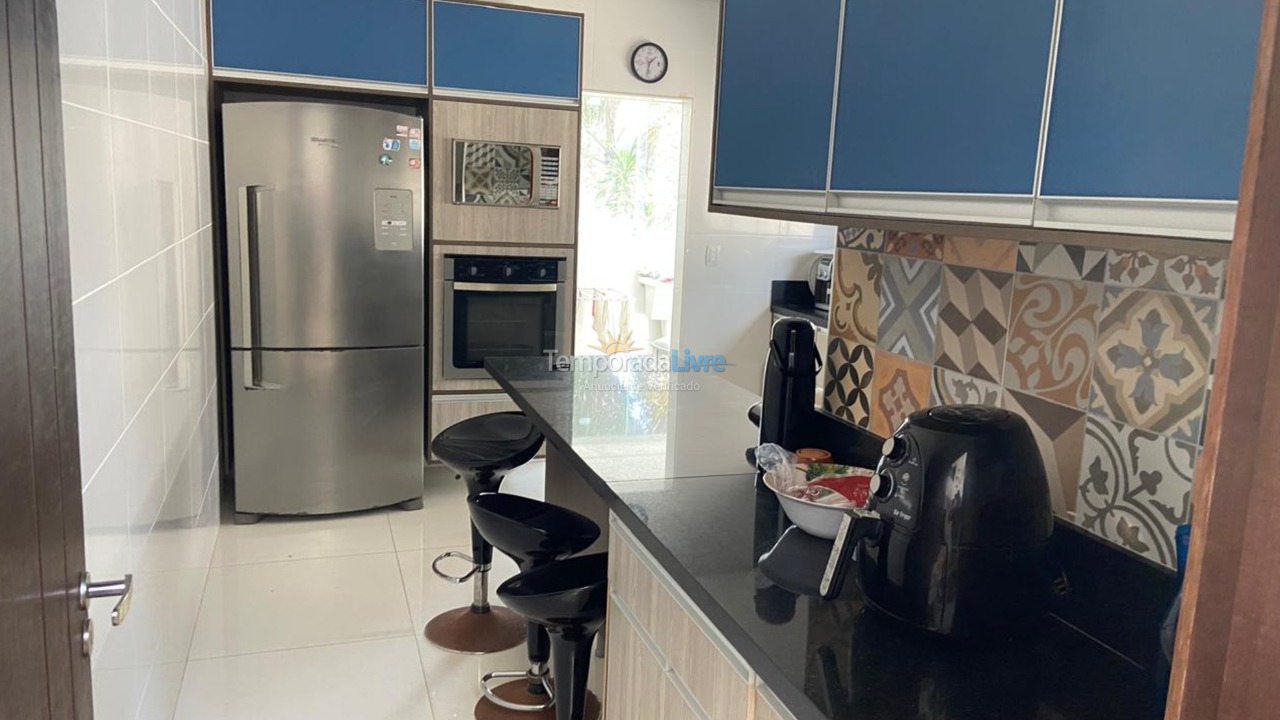 Casa para aluguel de temporada em Camaçari (Barra do Jacuípe)