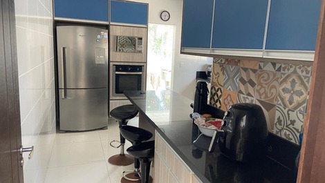 Excelente casa para alugar com 4/4 e 4 suites