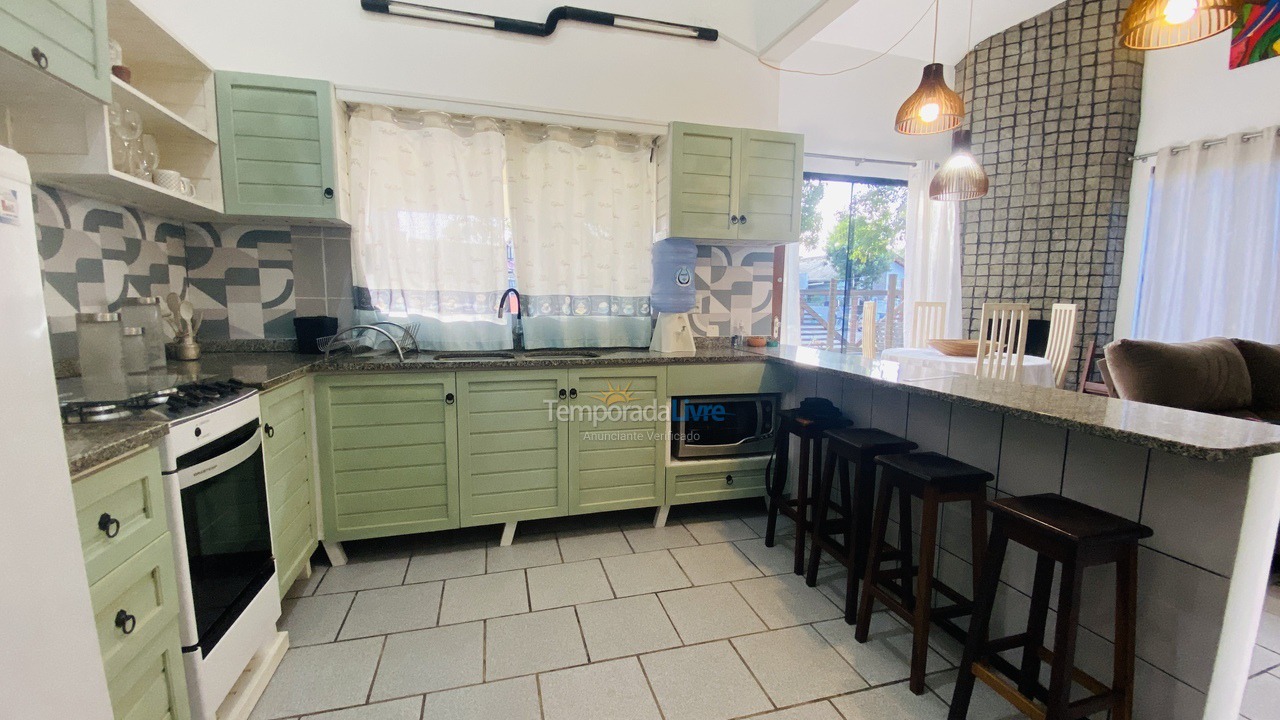 Casa para aluguel de temporada em Bombinhas (Mariscal)