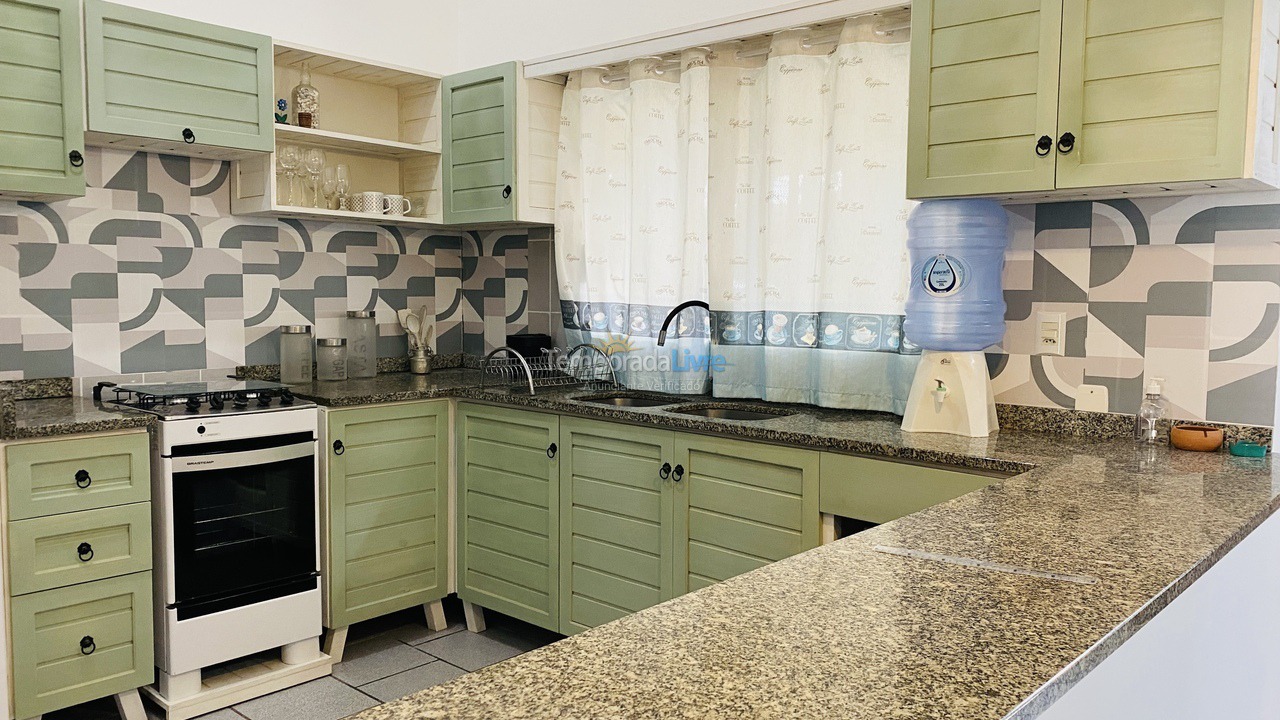 Casa para aluguel de temporada em Bombinhas (Mariscal)