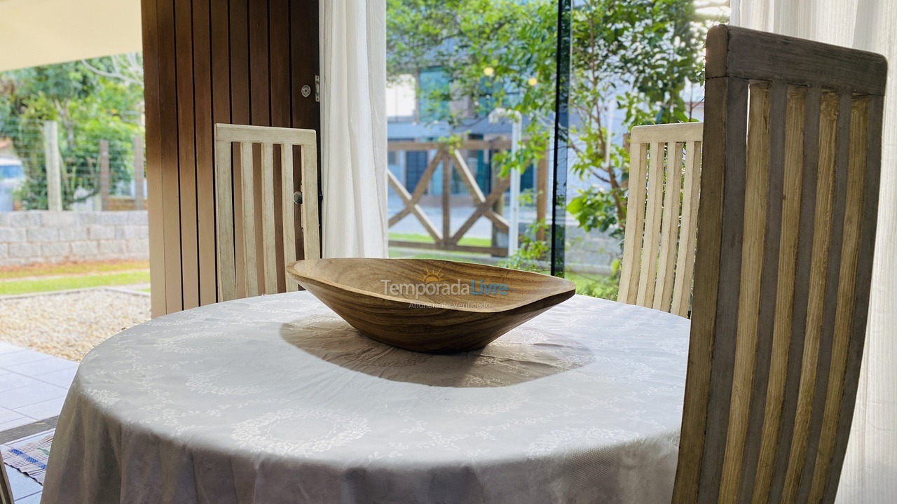 Casa para aluguel de temporada em Bombinhas (Mariscal)