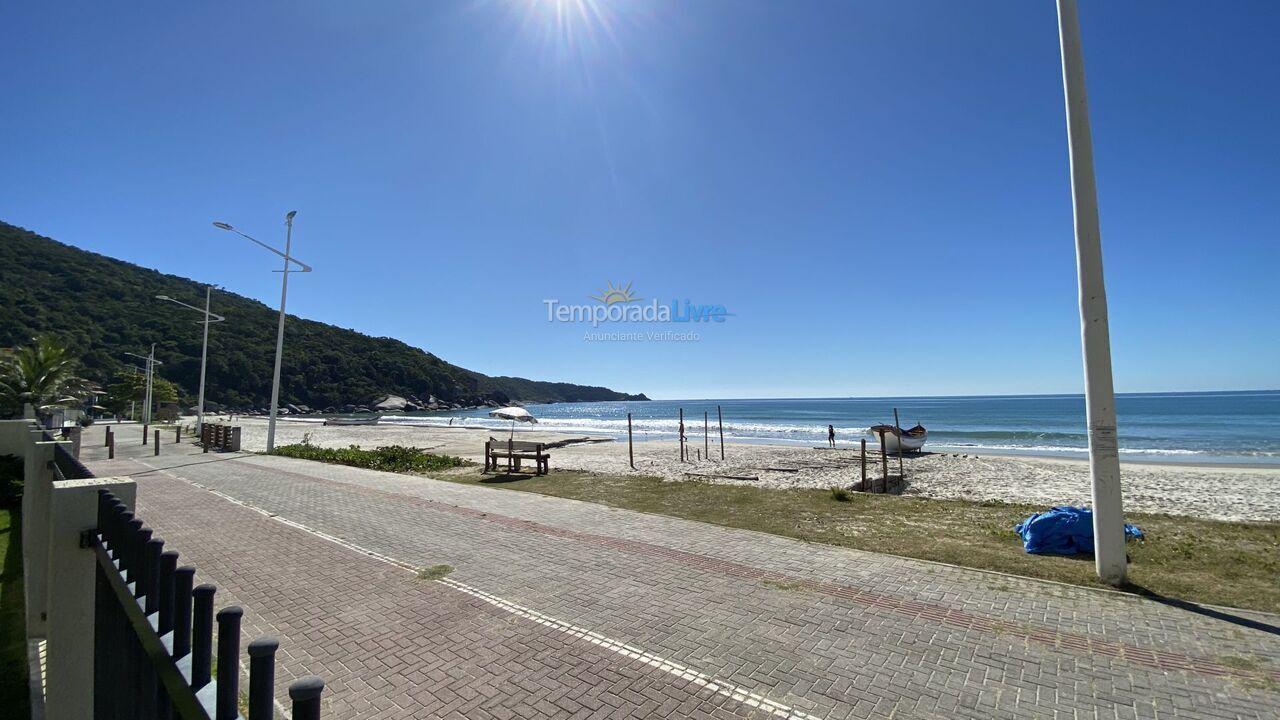 Apartamento para alquiler de vacaciones em Bombinhas (Praia de Bombas)