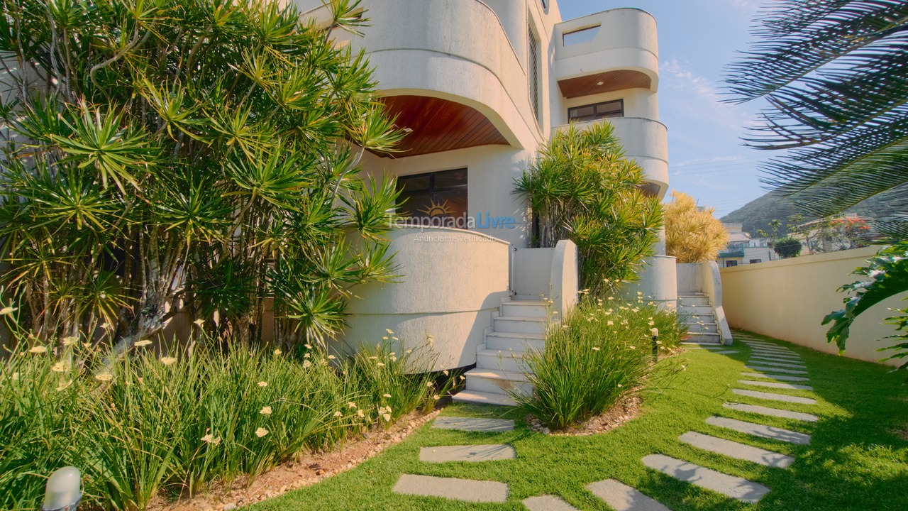 Apartamento para alquiler de vacaciones em Bombinhas (Praia de Bombas)