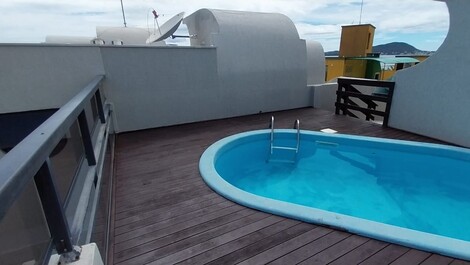 TRIPLEX FRENTE AL MAR CON PISCINA - 4 DORMITORIOS