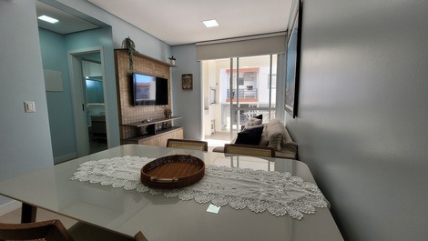 ACONCHEGANTE APARTAMENTO 2 SUITES HÁ 150M DA PRAIA