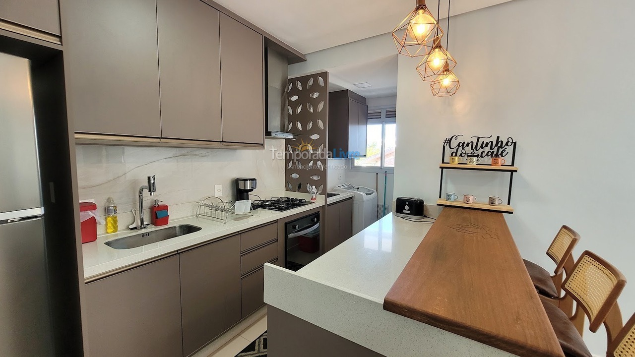 Apartamento para aluguel de temporada em Florianopolis (Canasvieiras)