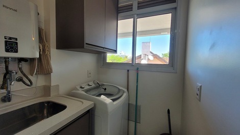 ACONCHEGANTE APARTAMENTO 2 SUITES HÁ 150M DA PRAIA