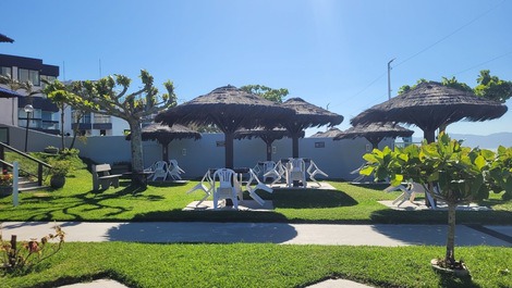 LINDA CASA DUPLEX HÁ COM SAIDA PARA O MAR