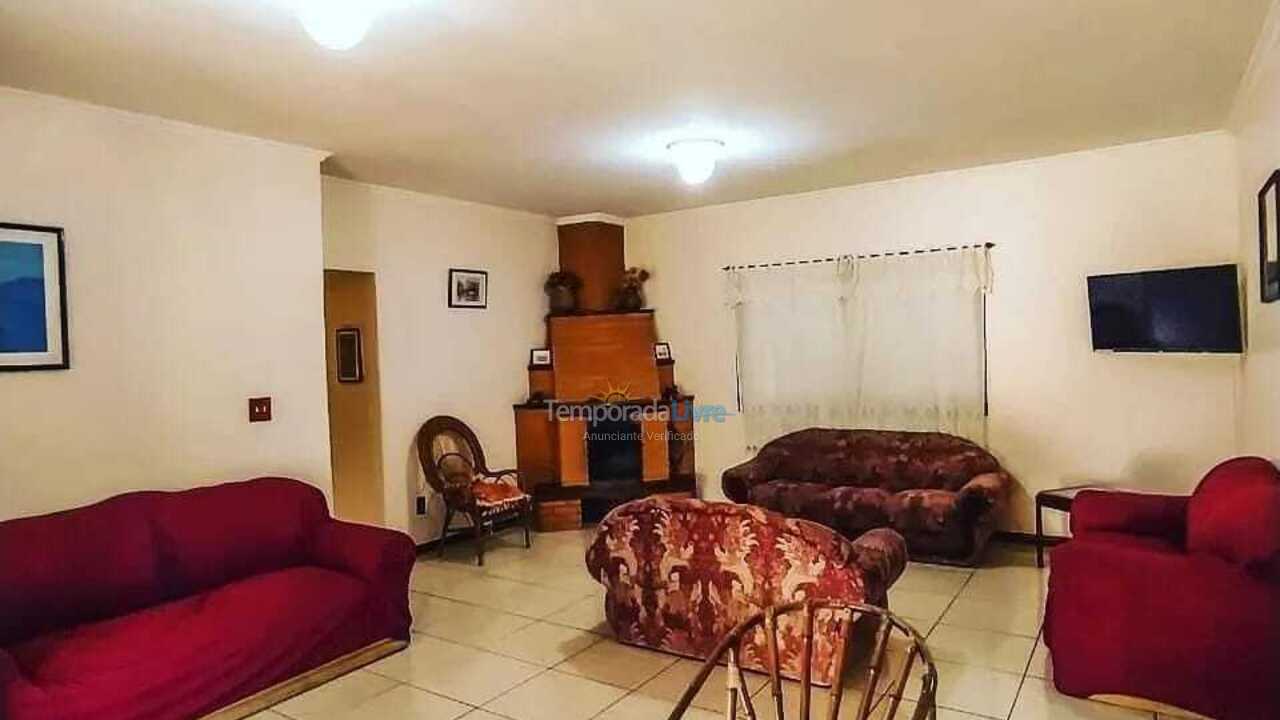 Ranch for vacation rental in Poços de Caldas (Morada dos Passaros)