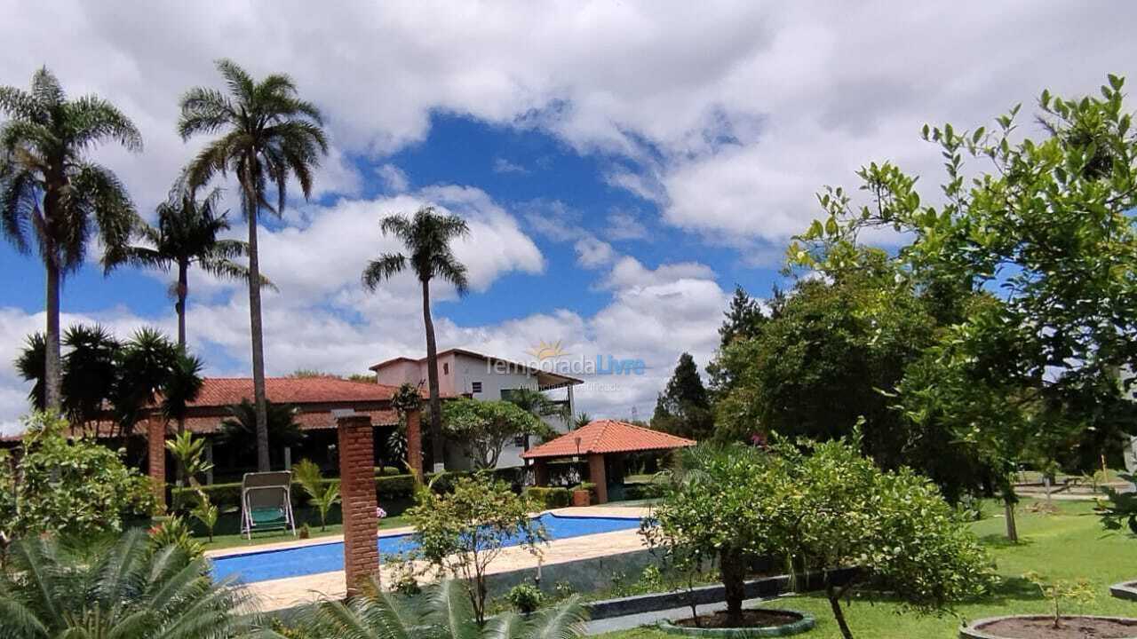 Granja para alquiler de vacaciones em Ibiúna (Condominio West Lake)