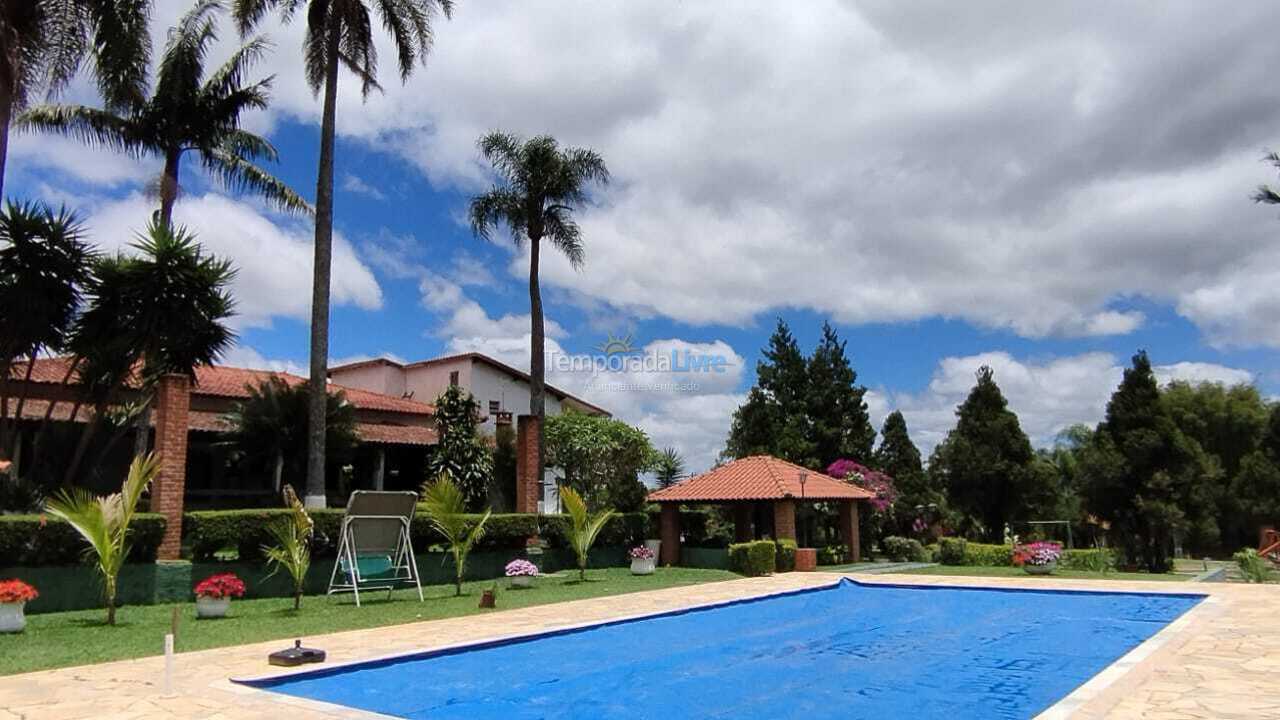 Granja para alquiler de vacaciones em Ibiúna (Condominio West Lake)