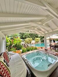 House in a condominium on Baleia beach