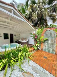 House in a condominium on Baleia beach
