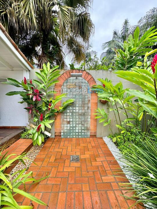 House for vacation rental in São Sebastião (Praia da Baleia)