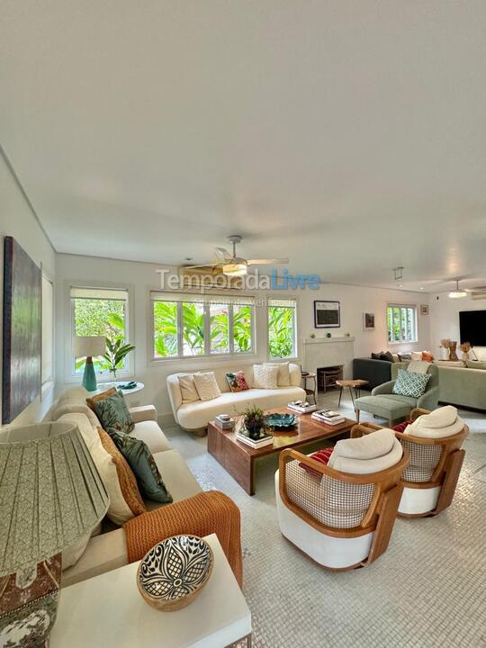 House for vacation rental in São Sebastião (Praia da Baleia)