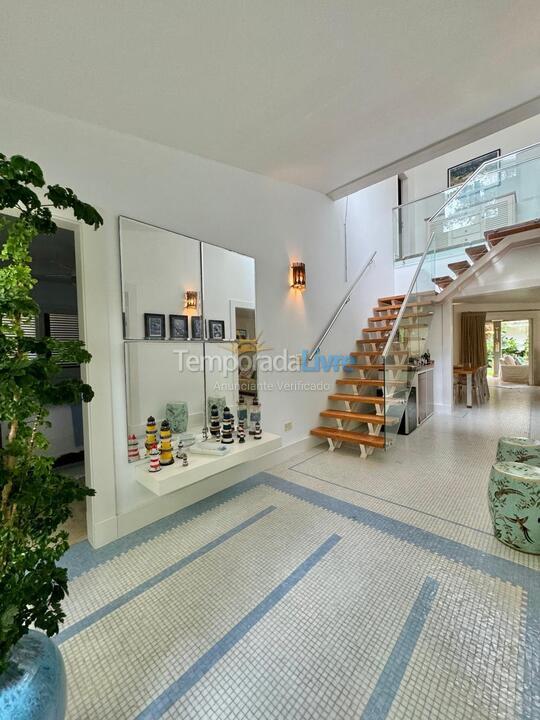 House for vacation rental in São Sebastião (Praia da Baleia)