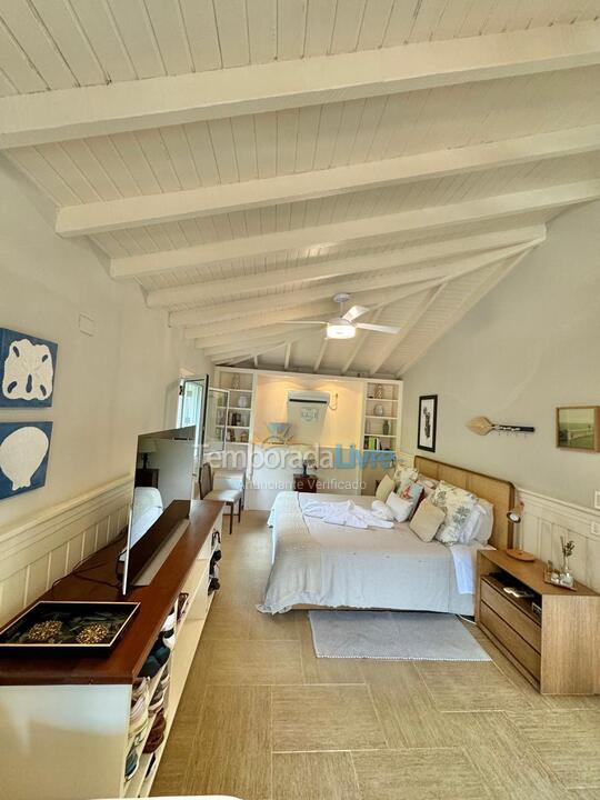 House for vacation rental in São Sebastião (Praia da Baleia)