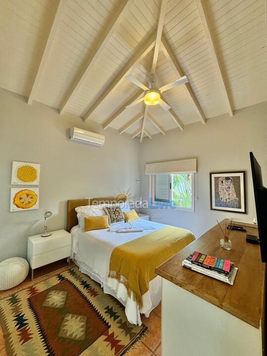 House for vacation rental in São Sebastião (Praia da Baleia)