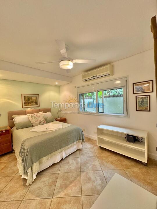 House for vacation rental in São Sebastião (Praia da Baleia)