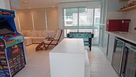 House in condominium on beach avenue available January