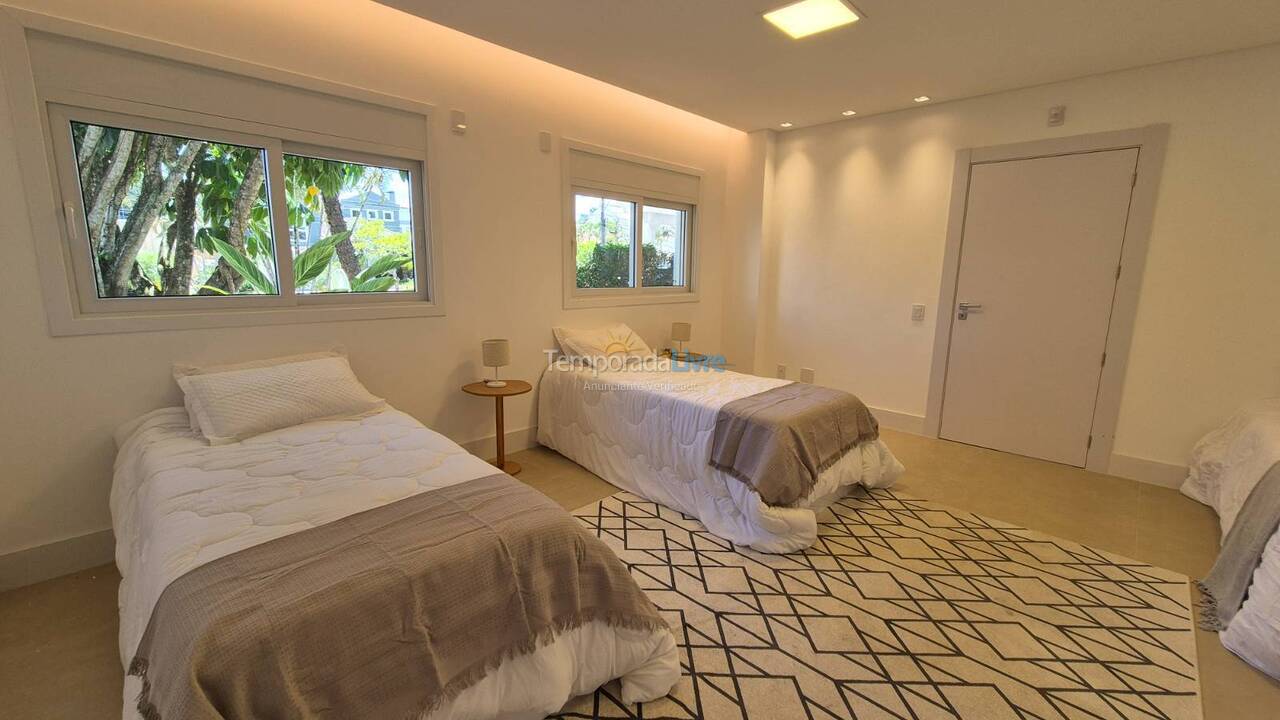 Casa para alquiler de vacaciones em Florianopolis (Jurerê Internacional)