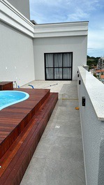 Luxury Penthouse with 3 suites, private pool, Gov.Celso Ramos, SC