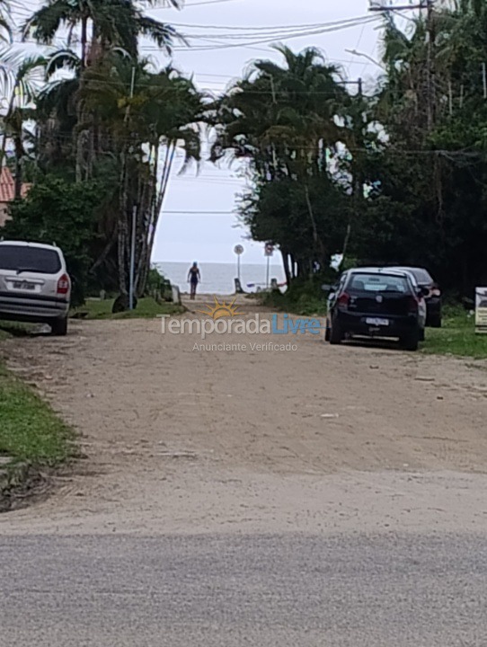 Casa para aluguel de temporada em Bertioga (Praia do Indaiá)