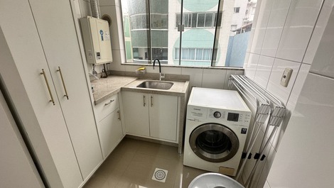 APARTMENT WITH SEA VIEW - 3 SUITES - 2 GARAGES